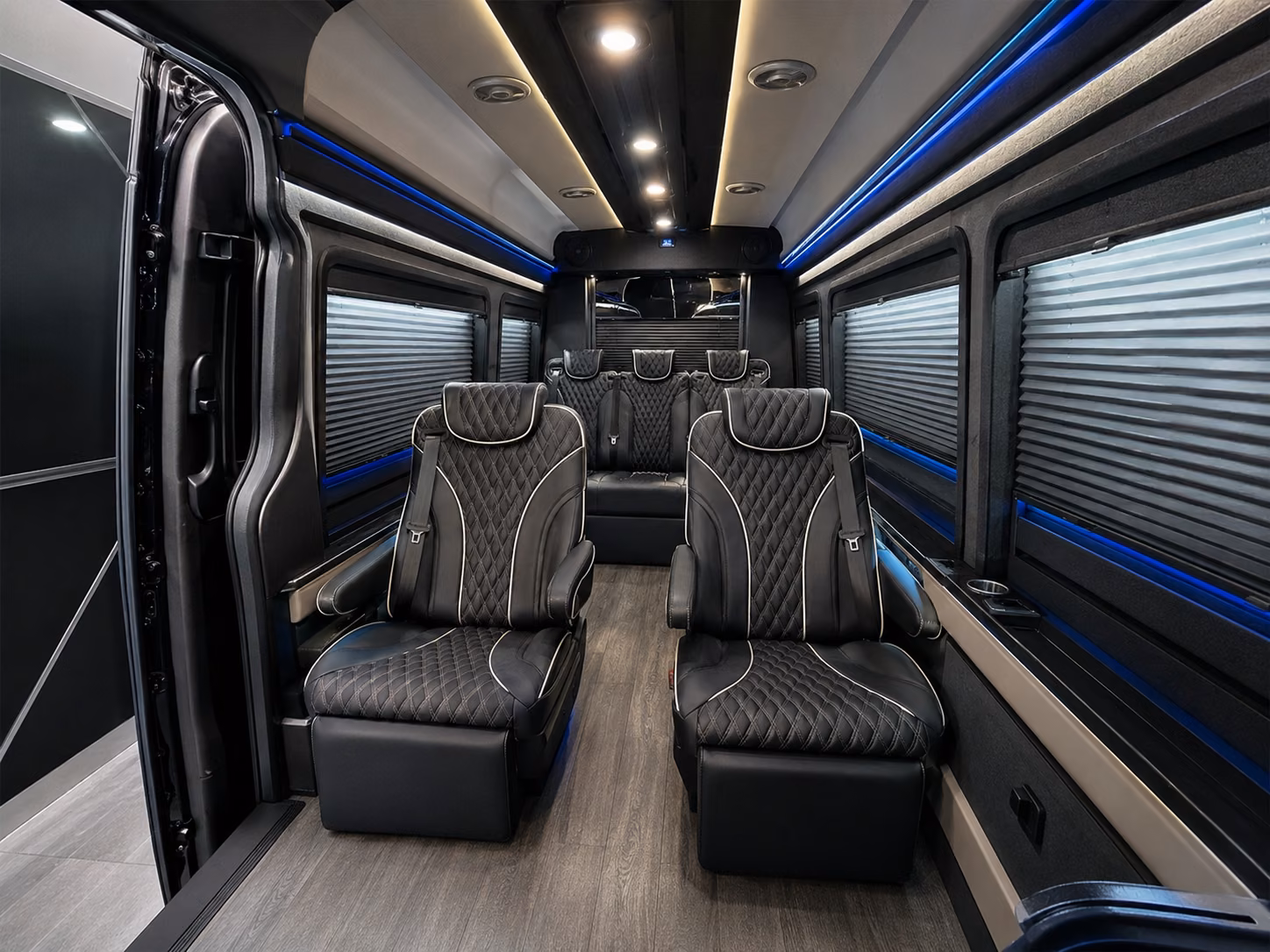 on time airport transfers for corporate groups in sugar land
