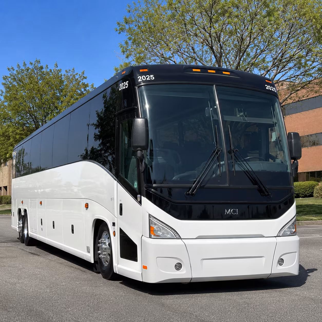 sugarlandcharterbusservices com is the easy way to arrange executive airport transfers from sugar land
